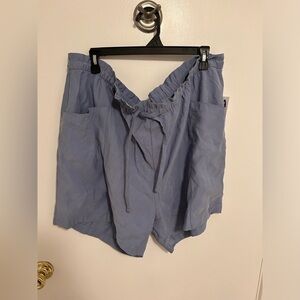 Old Navy drawstring shorts. Size XXL. New, never worn.
